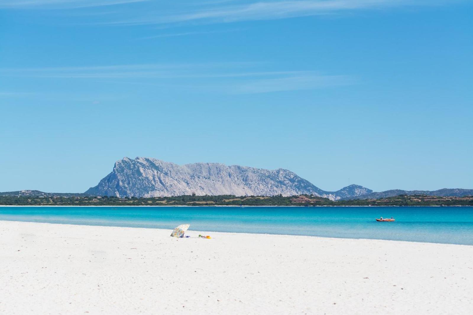 Villa Angedras San Teodoro  Esterno foto